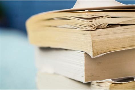 do hardcover books last longer: A deep dive into durability and longevity